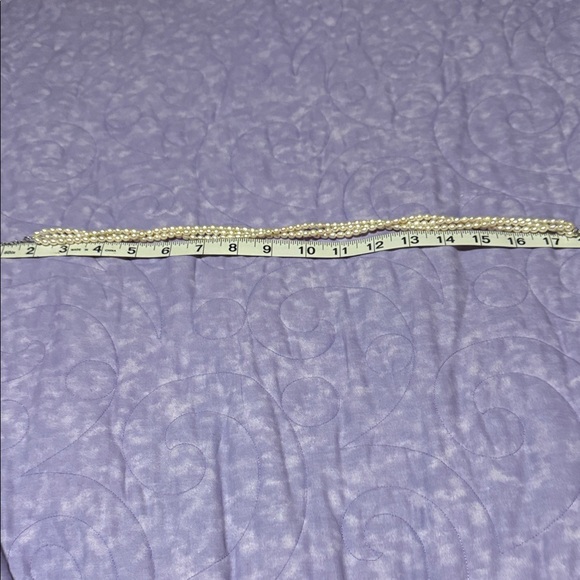 Elegant Cream Pearl Necklace - Picture 5 of 8